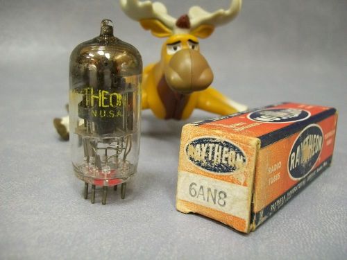 Raytheon 6AN8 Vacuum Tube in Vintage Rare Box