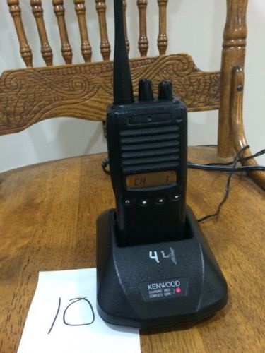 Kenwood tk-372g uhf radio 450-470 mhz with new battery for sale