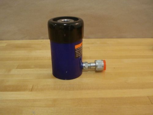 WorkSmart WS-MH-HPC1-068  Hollow Hole Hydraulic Cylinder, 12 Ton, 1.6&#034; Stroke