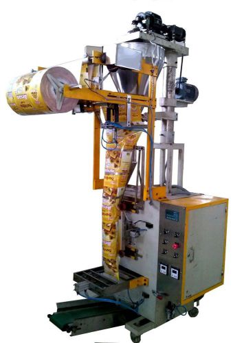 Automatic pneumatic FFS machine with auger filler