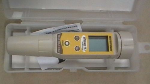 Oakton Instruments ECtestr 11+ Temp Meter  EW-35662-35  Multi Range Conductivity