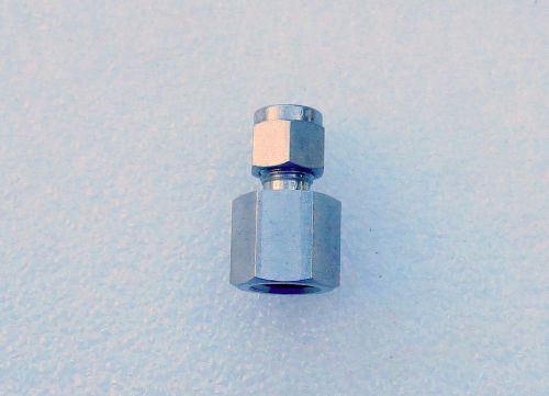 Swagelok 1/4&#034;  ss stainless steel union connector  ss-400-71-4  new for sale