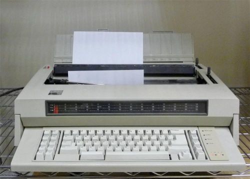 IBM Wheelwriter 5 Electric Typewriter