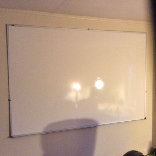 Whiteboard 4x6 - Excellent condition