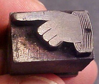 VINTAGE Small POINTING INDEX FINGER Lead Base Metal Plate Printers Block