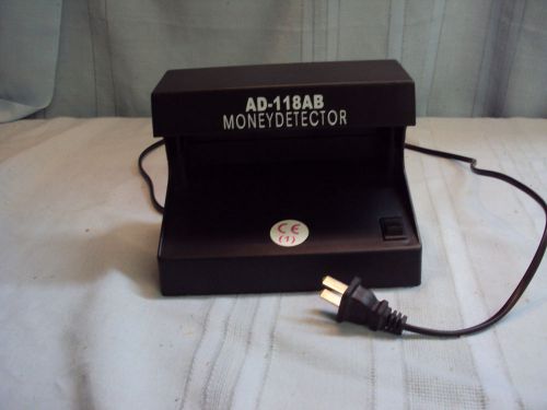 Money Detector Counterfeit Bill Detection UV Light AD-118AB