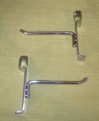 Lot of 100 - 4&#034; Hooks for Store Display Grids - CHROME NEW