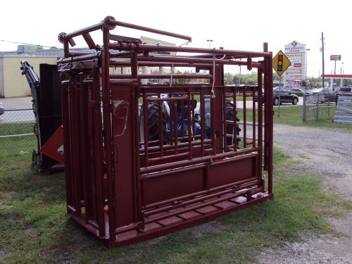 LARGE heavy duty livestock squeeze chute with automatic head gate *NEW