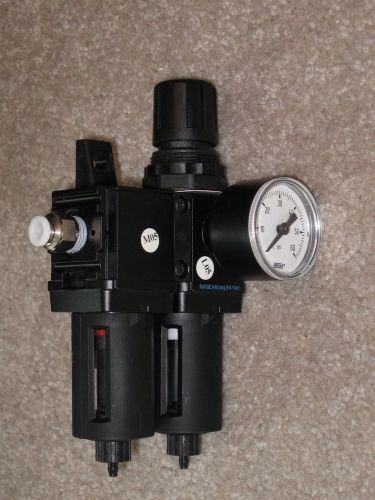 Wilkerson regulator filter with pressure gauge b08-02-dk00 and m08-02-ck00 for sale