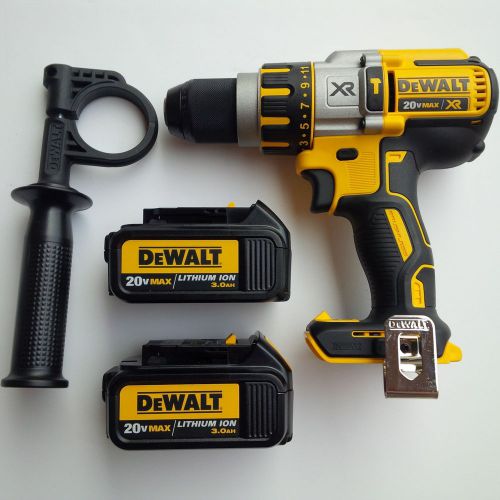 New DeWalt DCD995 20V XR Brushless Hammer Drill,2 DCB200 Li-on Batteries 20 Volt