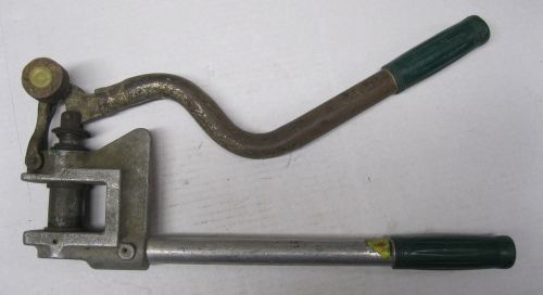 Vintage greenlee metal stud punch model 710 capacity 2.5&#034;,  diameter 1-11/32&#034; for sale