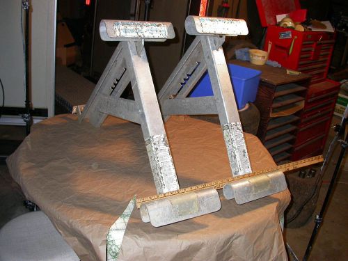 Green Bull Model # 290008 ladder jack pair 12 to 20 inch Aluminum, OSHA
