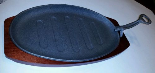 6 complete sets cast iron steak / fajita platters w/handles &amp; wooden bases for sale