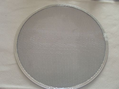 PIZZA SCREEN FOR COOKING PIZZA   17 INCHES ACROSS