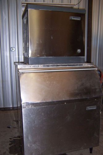 Scotsman 650 lb ice machine and bin