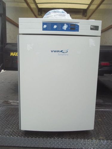VWR Symphony 3074 Water Jacketed CO2 Incubator