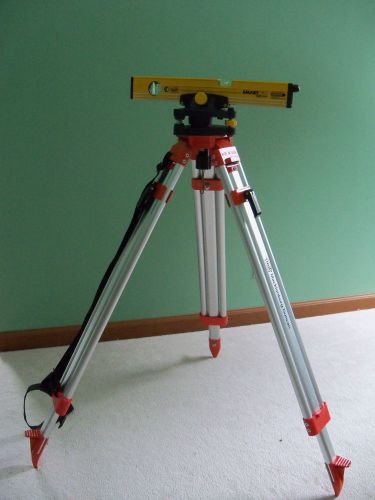Macklanburg-Duncan SmartDot Precision Laser Level System AND Surveyors tripod MD