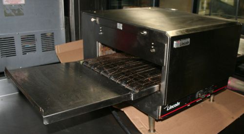 Lincoln Electric Conveyor Oven Model 1301