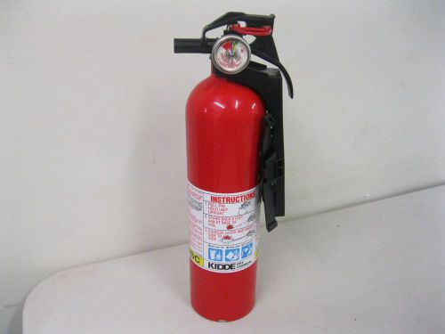 KIDDIE ABC DRY CHEMICAL FIRE EXTINGUISHER NO.PG710948~FIREWAY FA110G~MADE IN USA