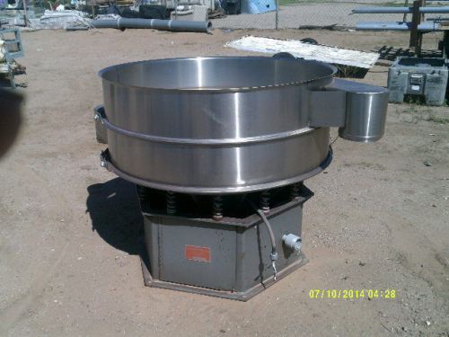 48&#034; VIBERCON SCREENER WITH 48&#034; STAINLESS SWECO DECKS AND CLAMPS