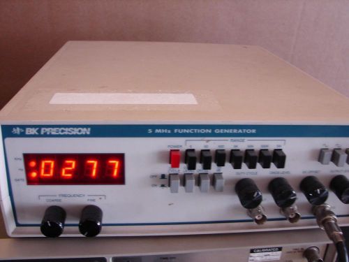 BK Precision 4011 Function Generator 5 MHz with Digital Display 120V,15W WORKING