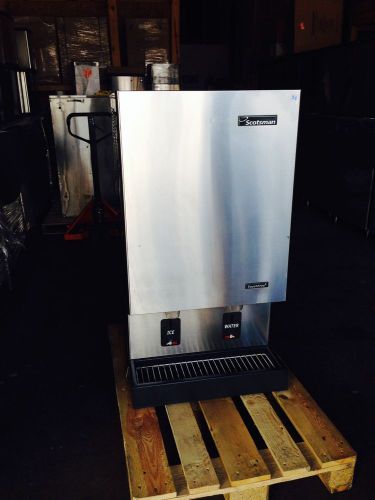 Clean used scotsman mdt5n40a-1h - 523 lb touchfree nugget ice machine/dispenser for sale