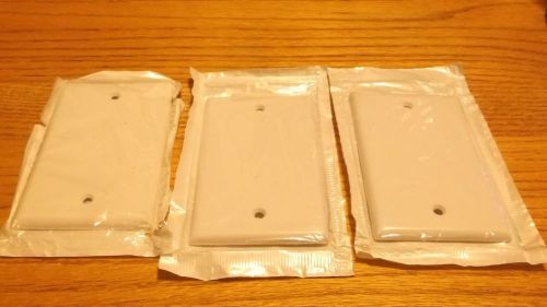 LOT OF 3,LEVITON, WHITE SINGLE SOLID COVER PLATES, PN: R02-88014