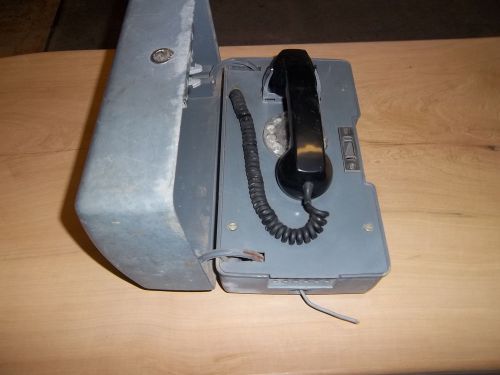Phone - Exterior metal Case - Dial Type