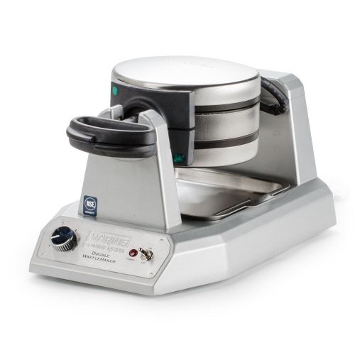 Waring Commercial WWD200 Non Stick Double Waffle Maker - 120V