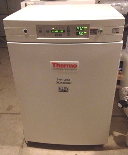 Thermo Scientific Forma Steri-Cycle CO2 Incubator Model 370 with HEPA Filter (1)