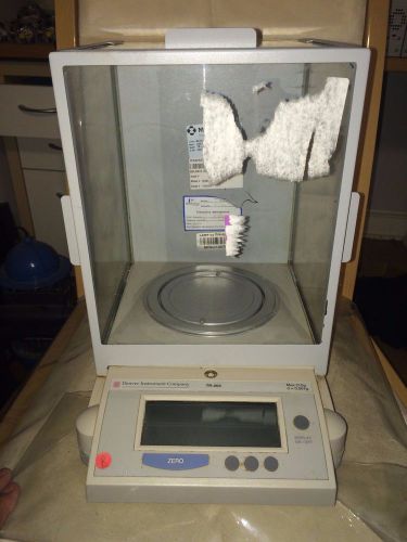DENVER INSTRUMENTS TR-203 BALANCE SCALE WITH GLASS COVER and power supply works