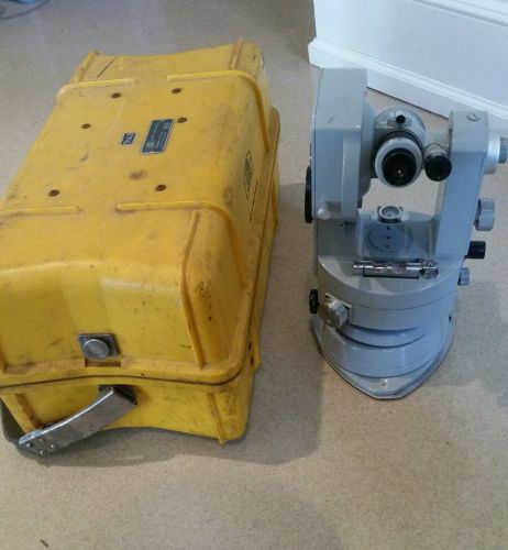 CARL ZEISS TH43 THEODOLITE SURVEY TRANSIT w/ HARD CARRYING CASE