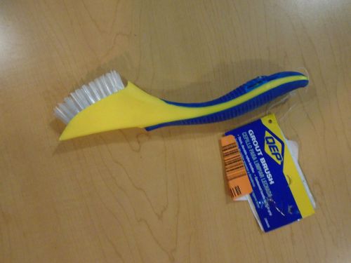 QEP 20840Q GROUNT AND TILE BRUSH **NEW WITH DEFECT**