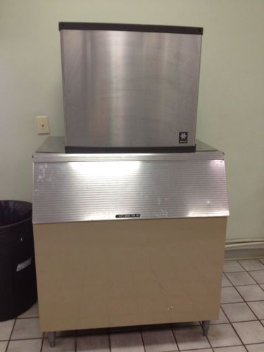 Manitowoc ice cube ice machine large bin and instruction booklet q model for sale