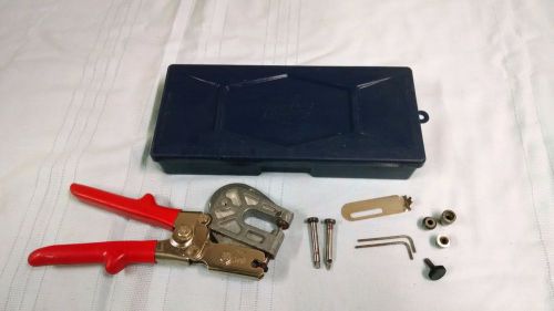 Malco Hole Punch Kit - HP18K W/Case