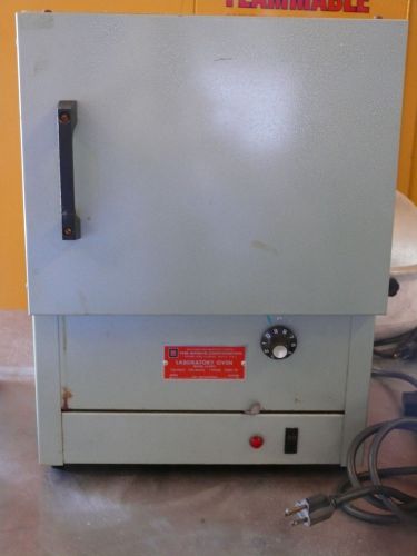 The Grieve comporation Laboratory Oven Model L0-201C 120V 800W 50/60Hz 19x14x12