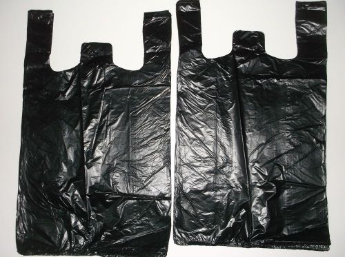 750 ct plastic shopping bags ,t shirt type, grocery black medium 1/8 size bags. for sale