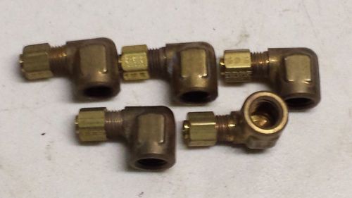 Lot of 5 Parker 1/4&#034; FNPT x 1/4 OD Tube Brass 90-Align Compression-Female