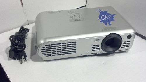 TOSHIBA TLP-S10 PROJECTOR  MODEL: TLP-S10  PROJECTOR HAS ONLY 545 HOURS
