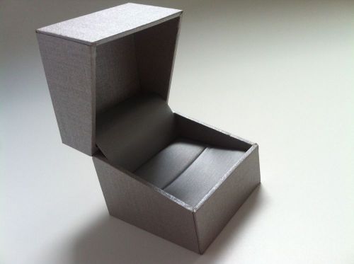 Peoples Ring Box in Silver Shade