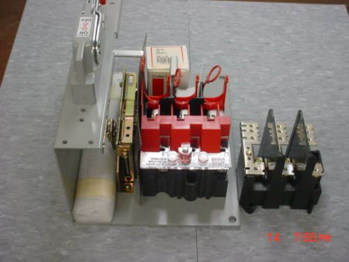Cutler Hammer C361FSC121 30 Amp 600V Fuseible Disconnect Switch &amp; 4&#034; Handle