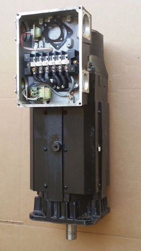 Yaskawa VMC 7.5 HP Spindle Motor &amp; Fan USAJKM-30-MN11 - Free Shipping