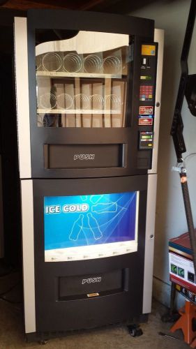 Snack &amp; Beverage Combo Vending Machine