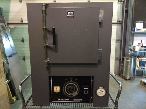 Blue M model POM-146C Commercial or laboratory oven