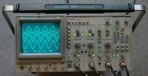 Tektronix 2246 1Y Four Channel 100 MHz Oscilloscope, two probes, power cord