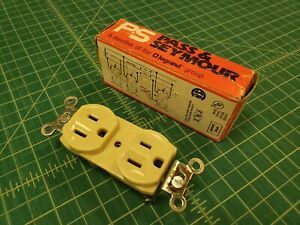Pass &amp; Seymour - Spec Grade 15A Duplex Receptacle - 5252-I Ivory - NOS