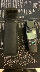 General Tools DLM-204 Wide Range Single Piece Digital Light Meter