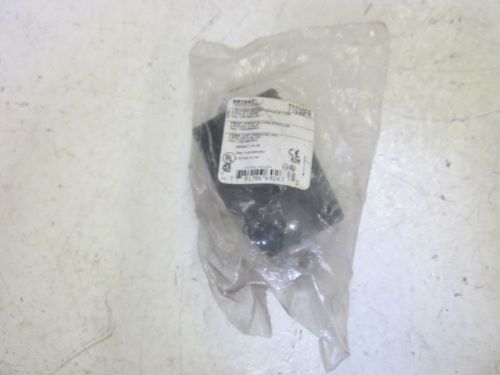 BRYANT 71030FR LOCKING RECEPTACLE 30A 125/250VAC *NEW IN A FACTORY BAG*