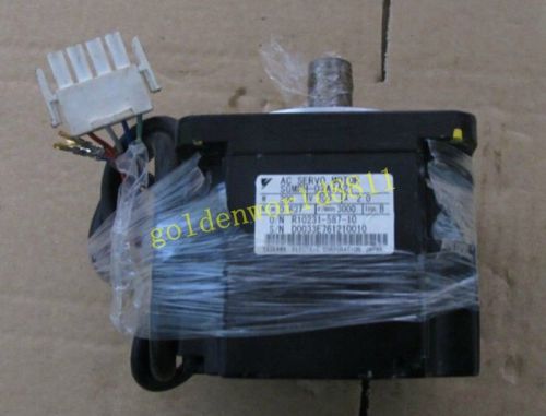 Yaskawa servo motor SGMPH-02A1A21 good in condition for industry use