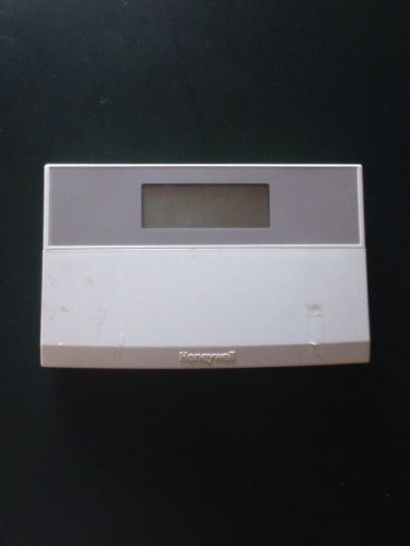 Honeywell Digital Thermostat (T7300F2010) and Subbase (Q7300C2012)